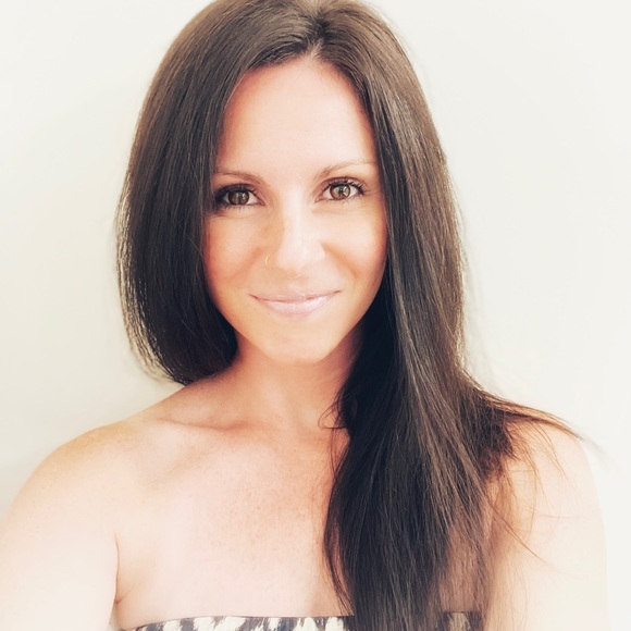 Meet your Posher, Melissa - Picture 4 of 4